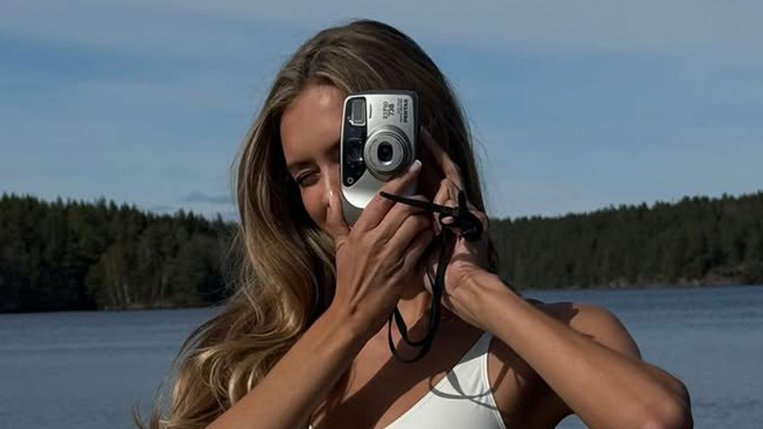 Jannik Sinner’s girlfriend Laila Hasanovic labelled ‘amazingly beautiful’ as she stuns in white swimsuit