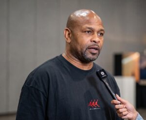 Roy Jones Jr Says Fighters Will Have To “Kiss Their Ass” Under Zuffa System