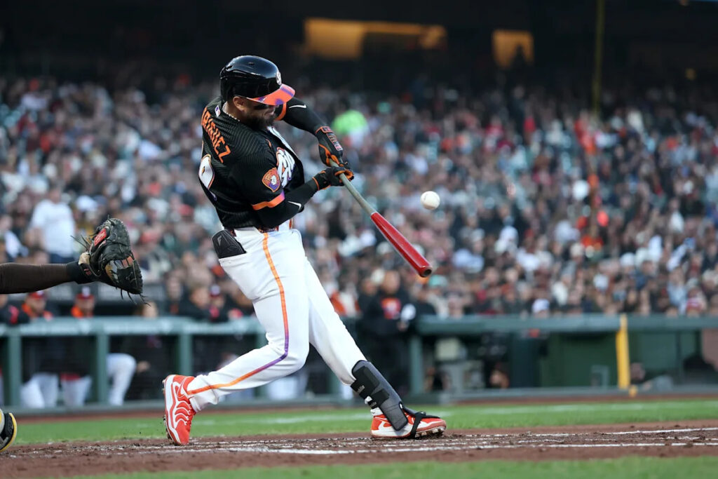 Padres slug their way to 10-5 win over SF Giants