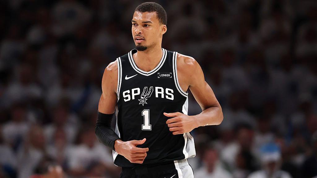 Spurs beat Thunder to force series decider Spurs beat Thunder to force series decider