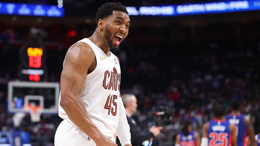 Cavaliers thrash Pistons to reach Eastern finals Cavaliers thrash Pistons to reach Eastern finals