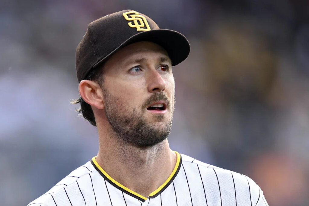 San Diego somehow finds way to lose, 0-for-10 with RISP
