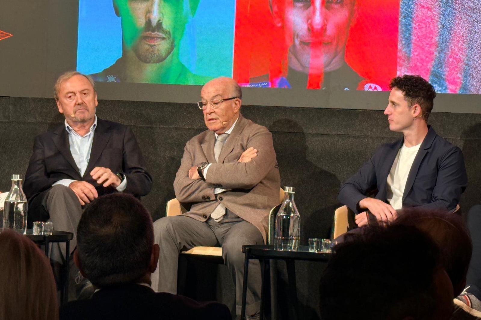 El presidente del RACC, Josep Mateu, Carmelo Ezpeleta, CEO de MGPEG, y Pol Espargaró, piloto de la cantera del Circuit de Catalunya