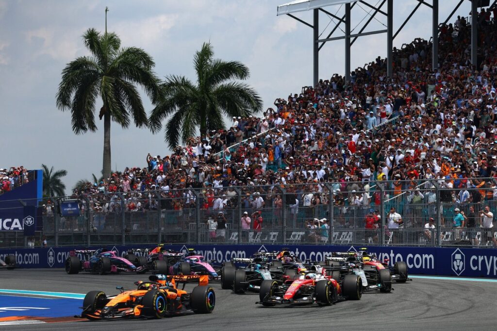 F1 brings Miami GP start time forward due to thunderstorm threat