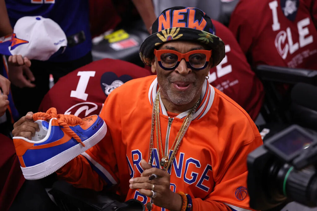 Garden party: New York fans invade Cleveland as Knicks try to sweep Cavaliers and make NBA Finals Garden party: New York fans invade Cleveland as Knicks try to sweep Cavaliers and make NBA Finals
