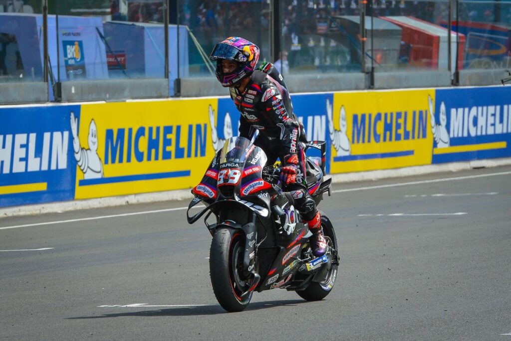 Martin takes first victory since title-winning season