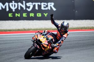 Acosta claims pole as Bezzecchi and Martin crash in qualifying