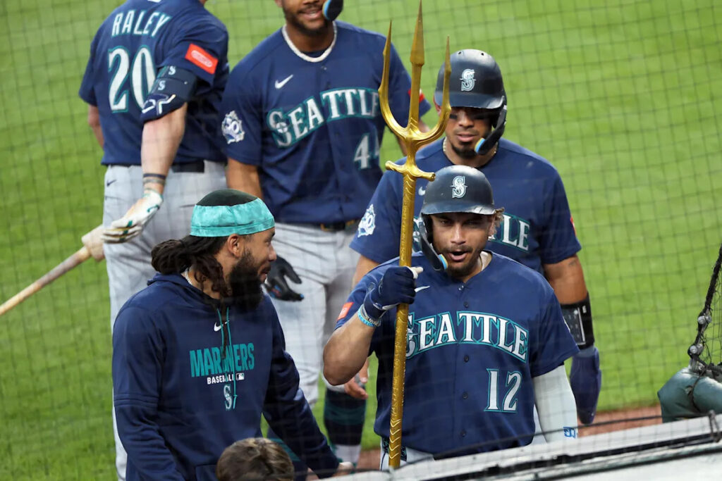 Mariners challenge their way to win over Orioles, 6-3 Mariners challenge their way to win over Orioles, 6-3