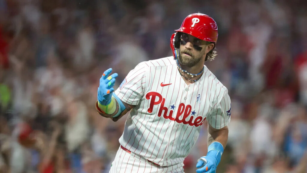 Schwarber, Harper homer again as Phillies beat Mets 6-2 to win series