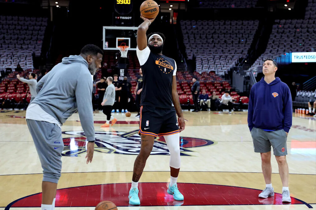 Mitchell Robinson takes part in Knicks’ practice as Game 1 status remains uncertain with broken pinky Mitchell Robinson takes part in Knicks’ practice as Game 1 status remains uncertain with broken pinky