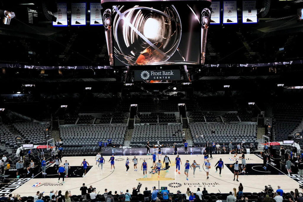 Bettors split as Knicks open NBA Finals versus Spurs as slight underdogs