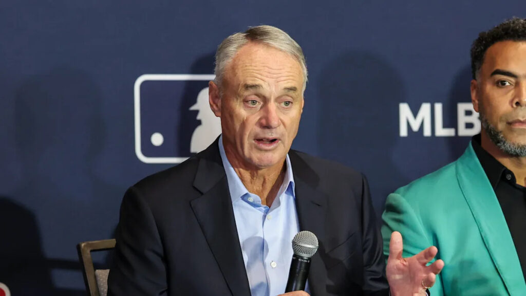 MLB owners propose banning high school signings, adding an international draft