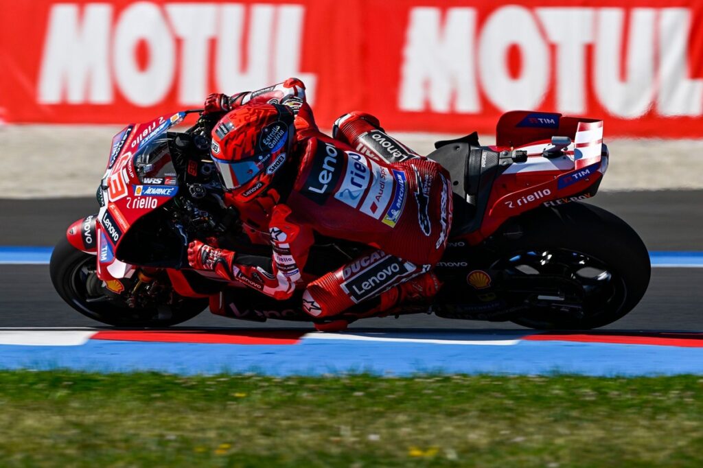 Marquez dominates sprint for comeback win Marquez dominates sprint for comeback win