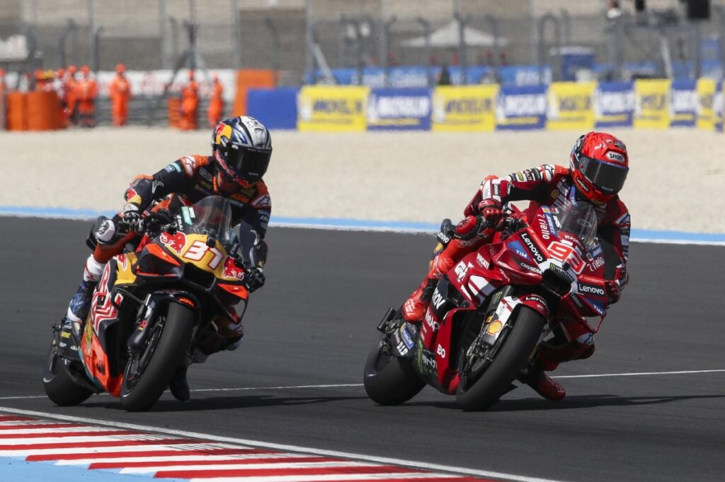 Marquez outduels Acosta to win, Aprilia duo collide Marquez outduels Acosta to win, Aprilia duo collide