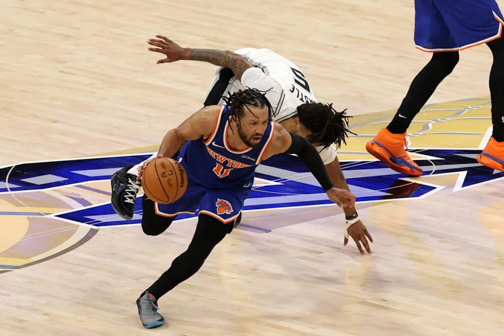 Knicks vs. Spurs Game 3 predictions: Will Spurs get back in NBA Finals? Knicks vs. Spurs Game 3 predictions: Will Spurs get back in NBA Finals?