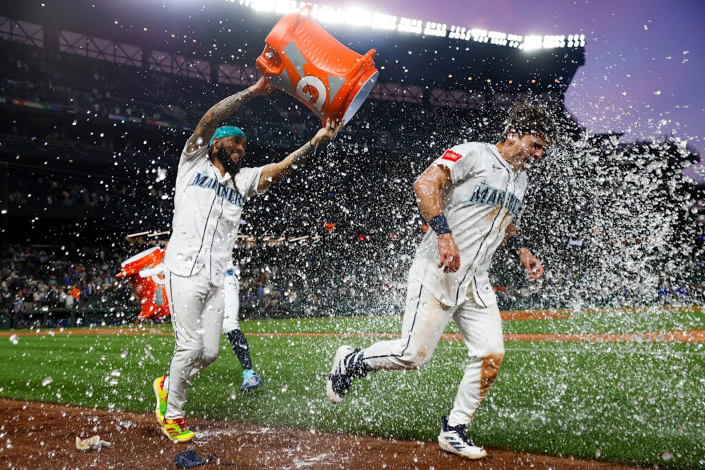 Mariners’ young infielders ‘ride for each other’ in fantastic voyage to Seattle