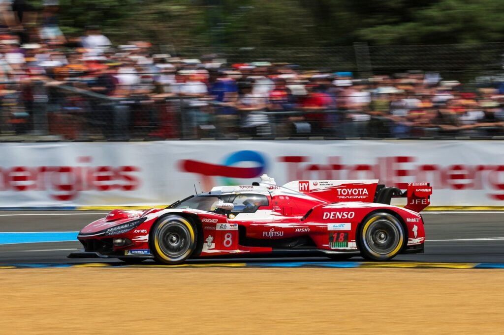 Toyota extends advantage over BMW in the evening