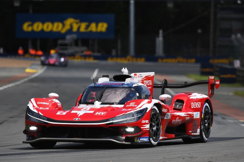 Toyota takes lead from 15th on the grid