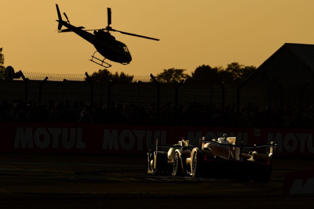 Safety car blows race wide open Safety car blows race wide open