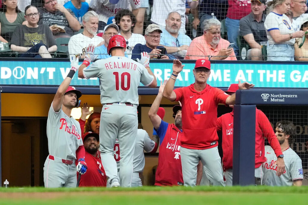 Balancing act: Phillies 9, Brewers 8 Balancing act: Phillies 9, Brewers 8