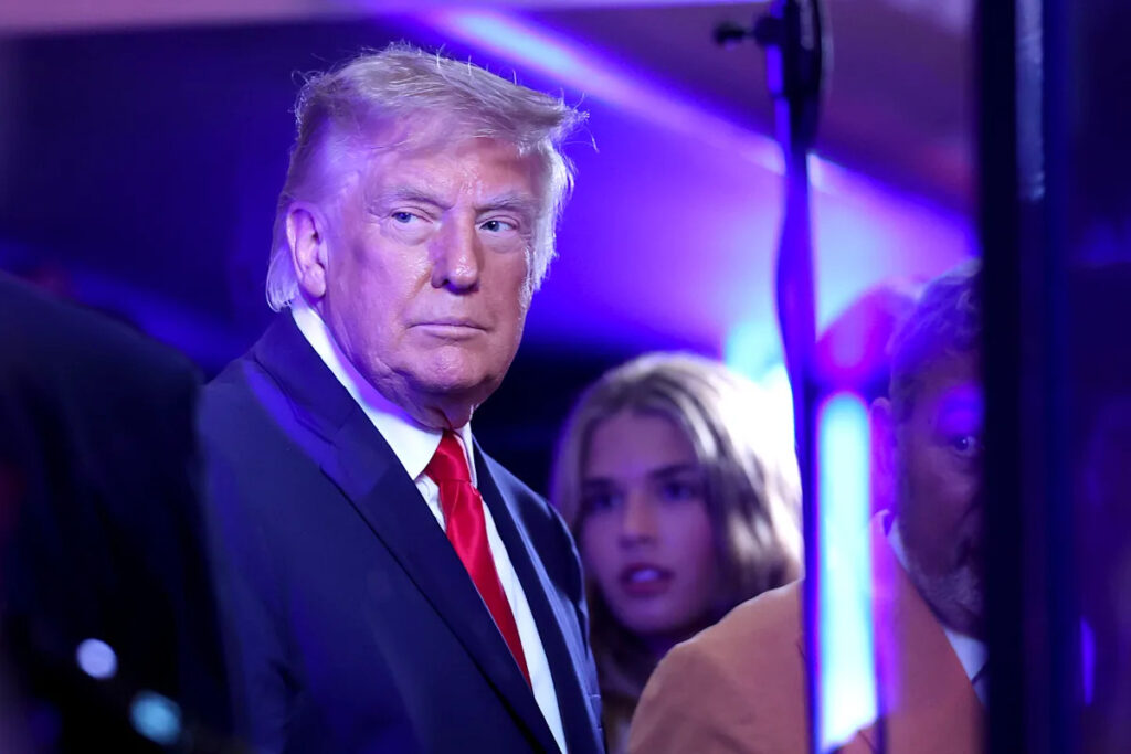 Donald Trump booed at Madison Square Garden as he makes history as first sitting president to attend NBA Finals game Donald Trump booed at Madison Square Garden as he makes history as first sitting president to attend NBA Finals game