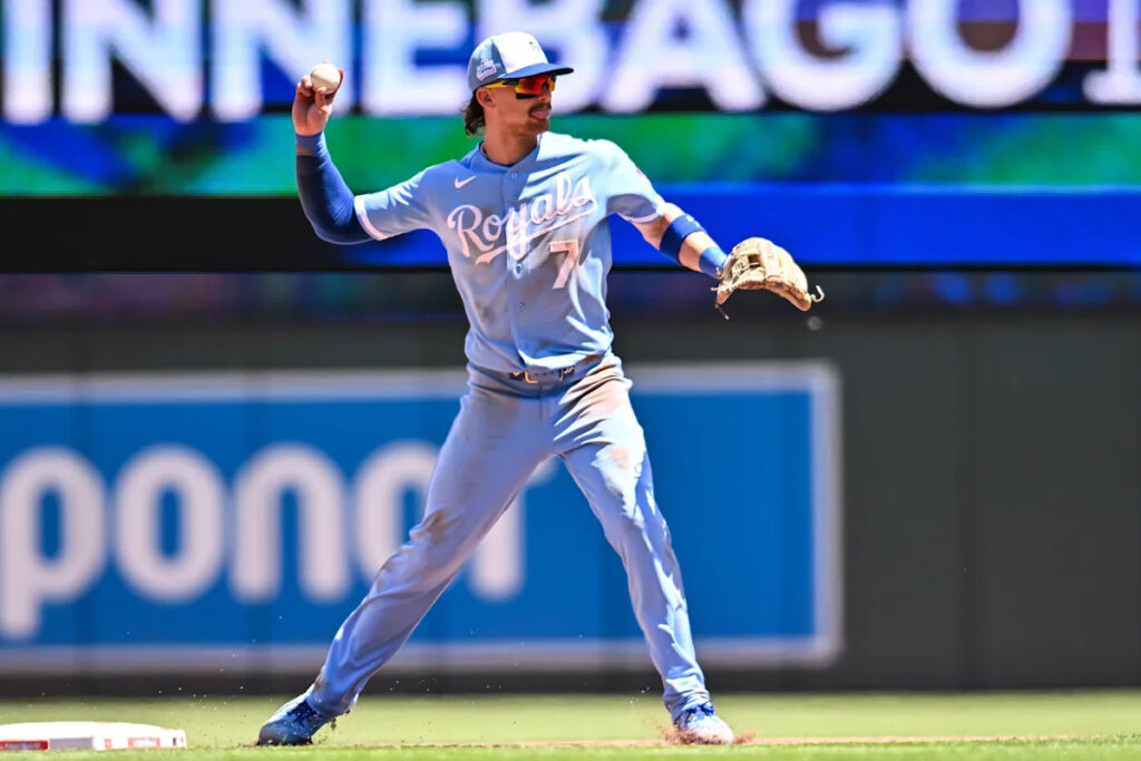 Rally Royals: 9th inning comeback pushes Royals past Twins