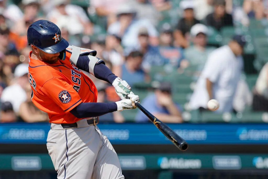 Walker’s 3-Run Blast Propels Astros Over Tigers 7-5/10