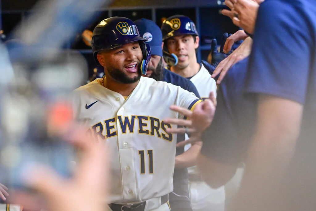 Two Chourio homers not enough as Brewers fall 12-9 to Giants