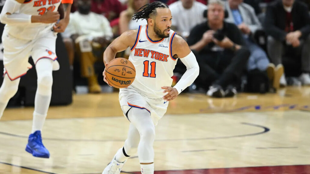 Knicks vs Spurs Predictions, Picks & Best Bets for NBA Finals Game 1 Tonight