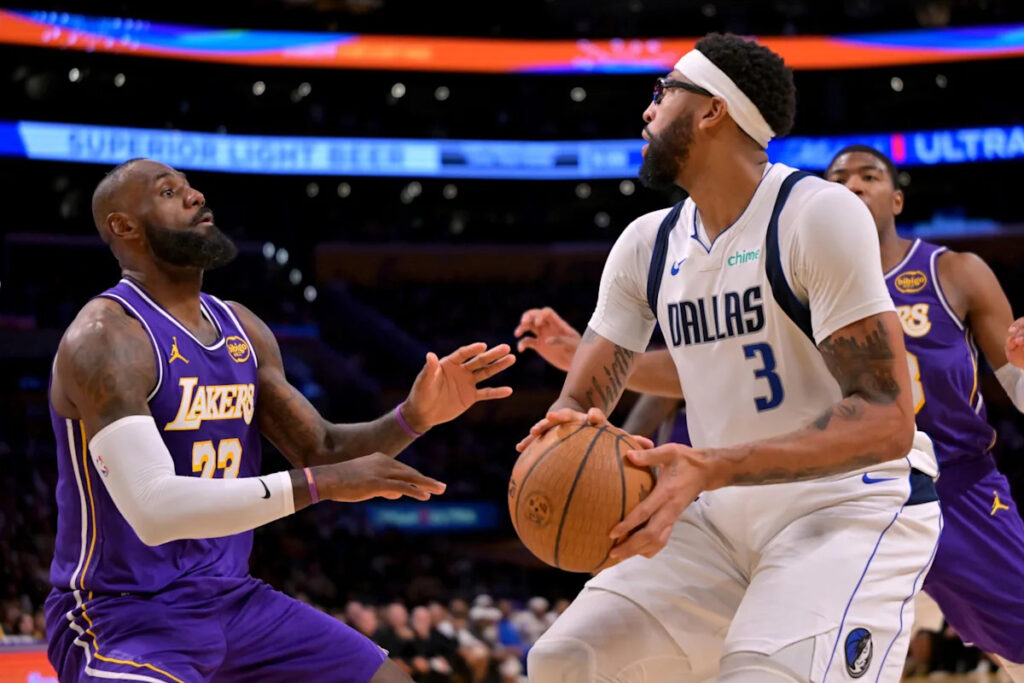 Could Anthony Davis head to Golden State with LeBron James?