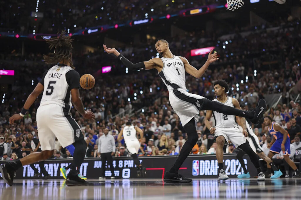 What we learned from the Spurs gut-wrenching, soul-crushing, series-ending Game 5 loss the Knicks What we learned from the Spurs gut-wrenching, soul-crushing, series-ending Game 5 loss the Knicks