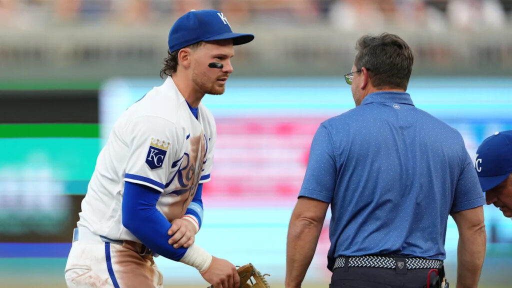 Bobby Witt Jr. homers before leaving with knee injury in Royals’ 14-6 win over Cardinals Bobby Witt Jr. homers before leaving with knee injury in Royals’ 14-6 win over Cardinals
