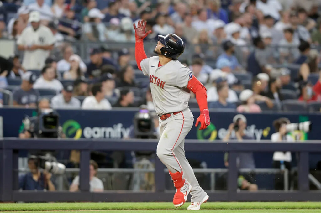 In first game for Red Sox at Yankee Stadium, Willson Contreras’ 2-run homer makes difference in 5-3 win