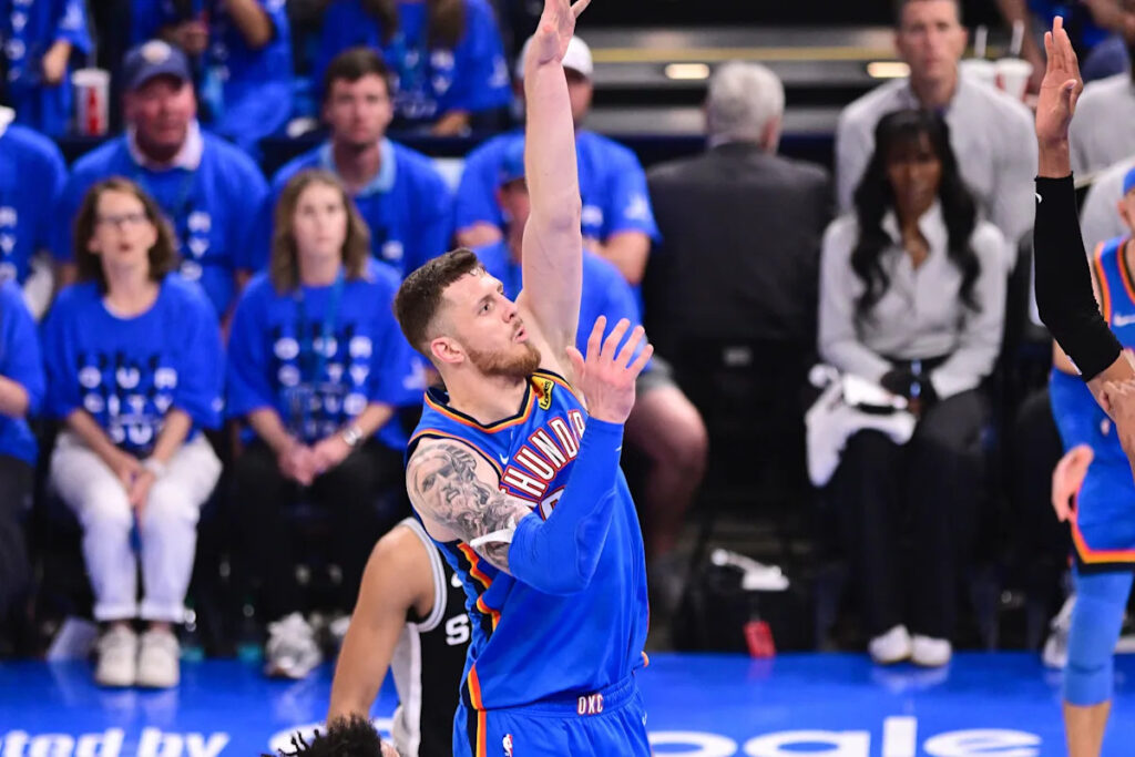 Isaiah Hartenstein signing new three-year,  million Thunder contract