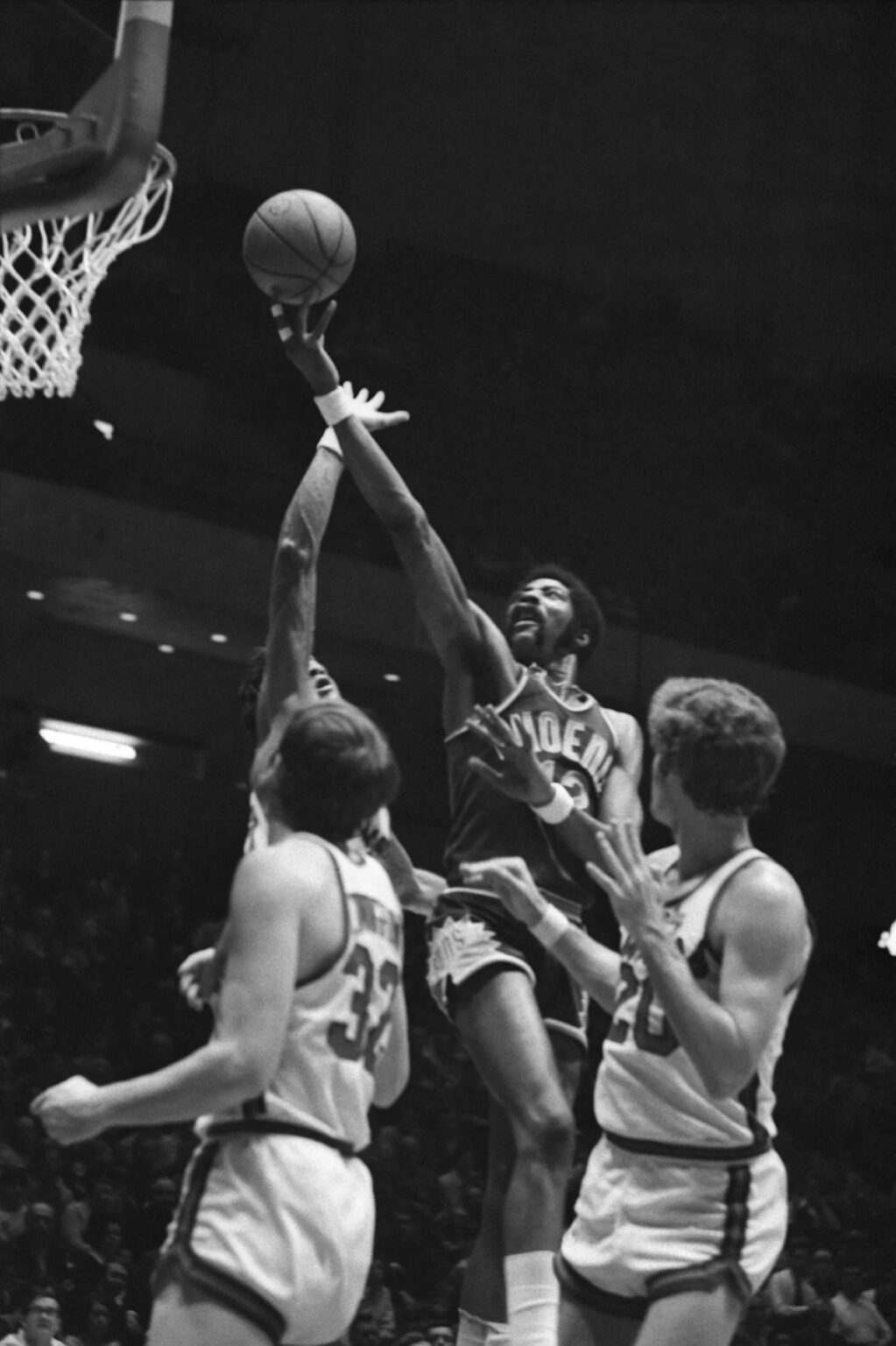 YouTube Gold: Connie Hawkins With A Rucker Park/Wilt Chamberlain Story YouTube Gold: Connie Hawkins With A Rucker Park/Wilt Chamberlain Story
