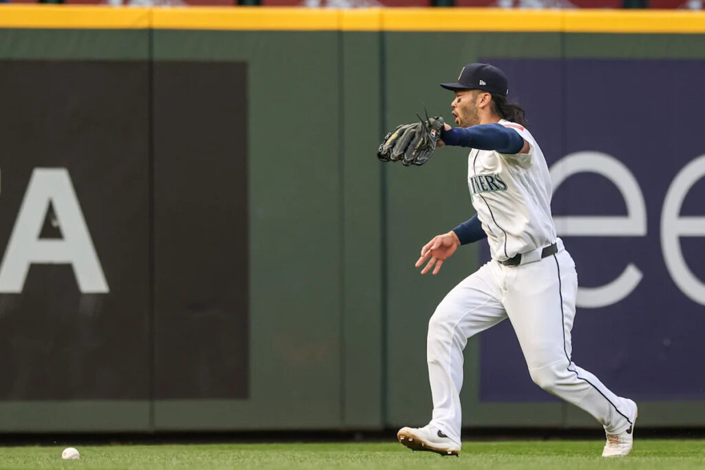 Mariners all wrong against another lefty, lose 5-1 to Sox Mariners all wrong against another lefty, lose 5-1 to Sox