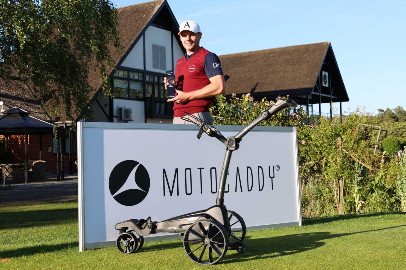 Knipes claims victory at Motocaddy Championship Knipes claims victory at Motocaddy Championship