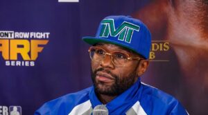 Floyd Mayweather facing felony charges over alleged 0,000 bad check for luxury watch Floyd Mayweather facing felony charges over alleged 0,000 bad check for luxury watch
