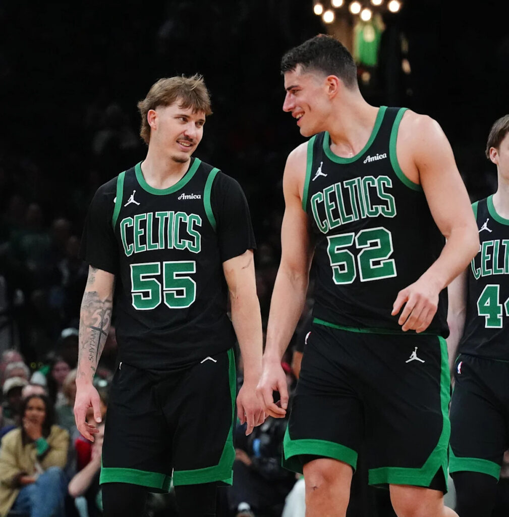 A call to arms: depth becomes key component in Western Conference Finals A call to arms: depth becomes key component in Western Conference Finals