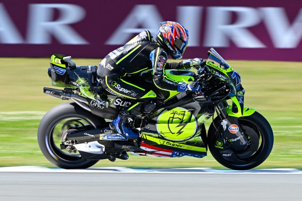 Ogura takes maiden win as Bezzecchi crashes out to give championship lead to Martin