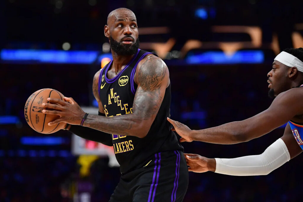 Charles Barkley believes LeBron James should return to Cleveland