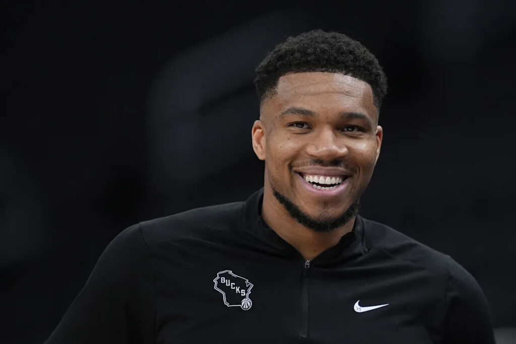 Giannis Antetokounmpo’s 2 biggest trade suitors revealed with deal zone nearing Giannis Antetokounmpo’s 2 biggest trade suitors revealed with deal zone nearing
