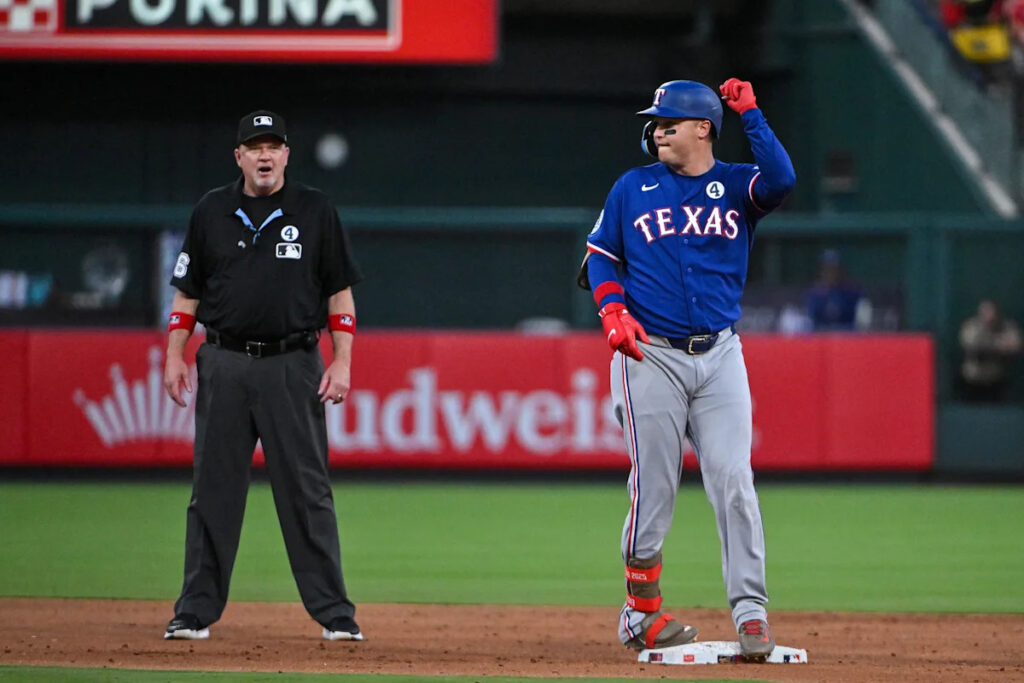 30-31 – Pederson powers Rangers to fifth win in a row in St. Louis