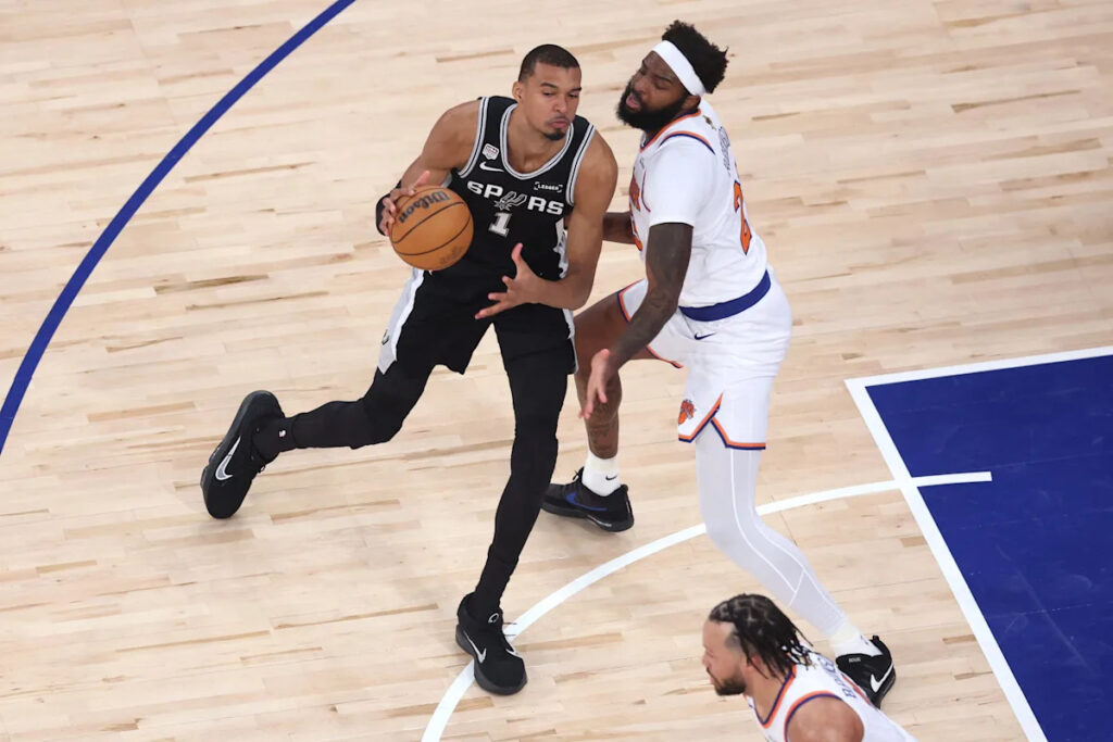 NBA Finals Game 3 live takeaways: Spurs start strong, Knicks battle back