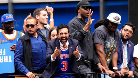 NYC Mayor Zohran Mamdani, James Dolan, Leon Rose address Knicks fans during championship parade: ‘We did it for you’ NYC Mayor Zohran Mamdani, James Dolan, Leon Rose address Knicks fans during championship parade: ‘We did it for you’