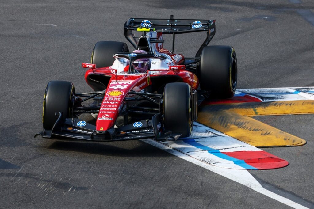 Hamilton heads Ferrari 1-2 from Verstappen in FP2