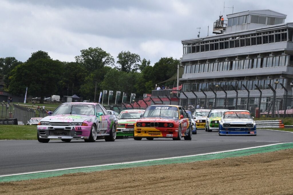 Retro tin-tops entertain at Brands Hatch London Historic Trophy event Retro tin-tops entertain at Brands Hatch London Historic Trophy event