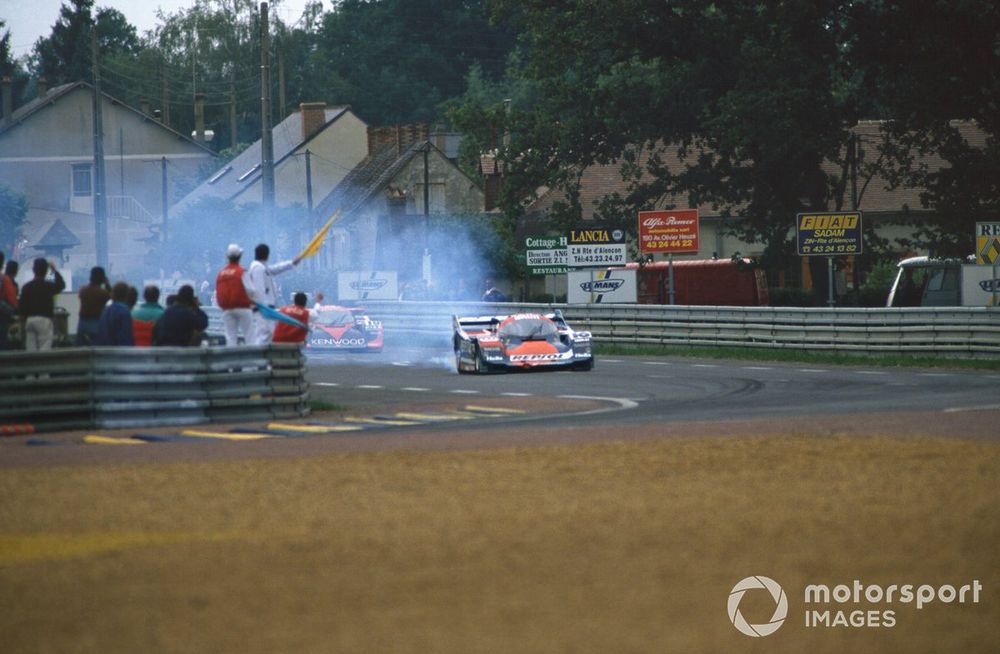 After illness sidelined Larrauri, Pareja and Brun were set for second until their 962's gutting late engine failure