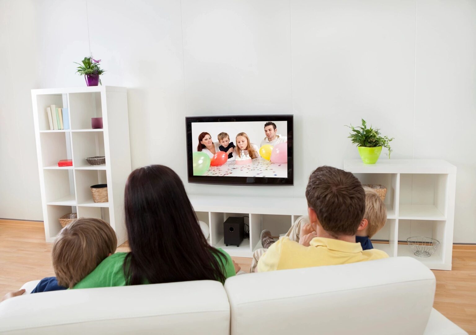 IPTV UK – The Ultimate Guide to Internet TV in the UK IPTV UK – The Ultimate Guide to Internet TV in the UK