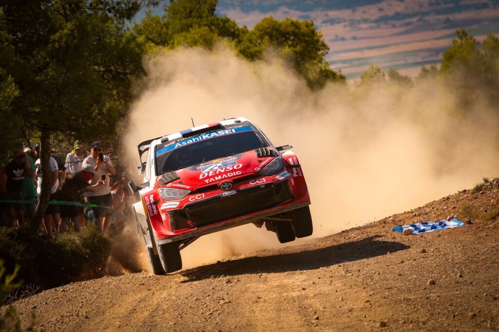 Ogier leads Neuville by 1.3s ahead of final loop showdown
